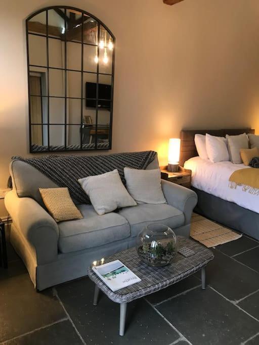 Luxury Barn Conversion At Rudding ฮาร์โรเกต ภายนอก รูปภาพ